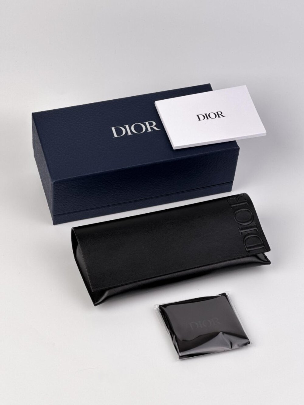 Dior DIORSIGNATURE B5I Sunglasses – Havana Oval with Bordeaux Lenses (25D0) - Picture 9 of 11